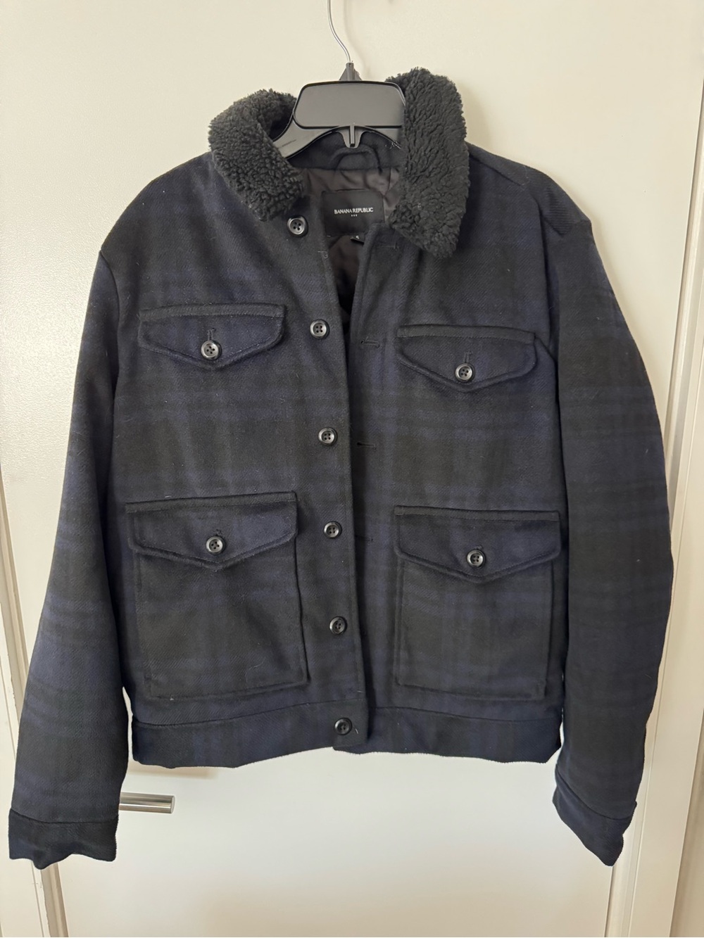 Banana Republic Men's Navy and Black Plaid Sherpa-Collar Field Jacket Size Small